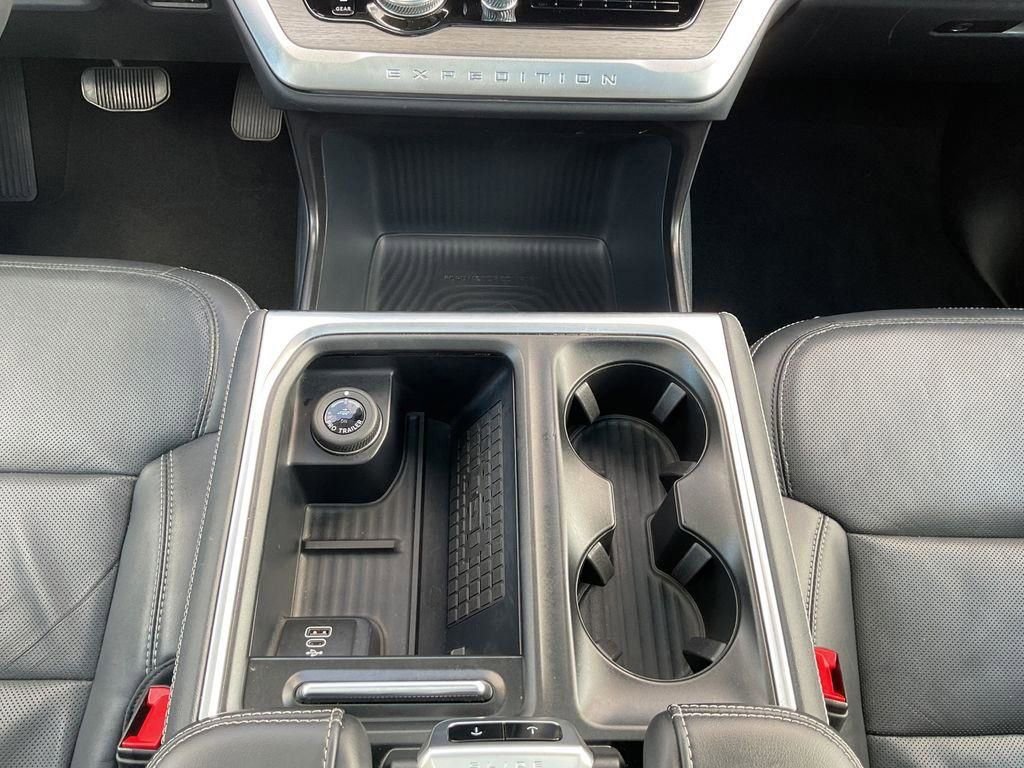 Used 2025 Ford Expedition Max Platinum image 34