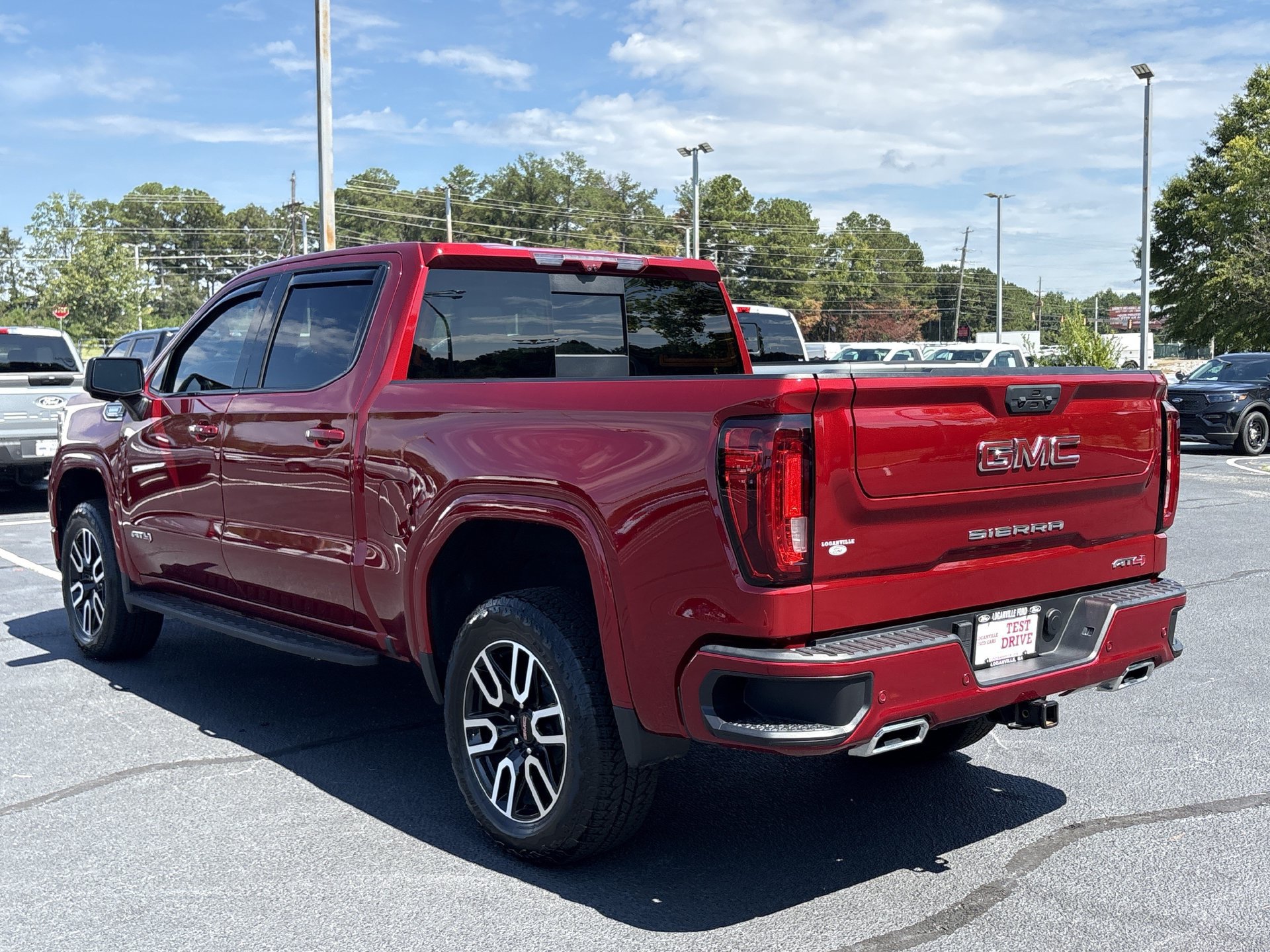 Used 2025 GMC Sierra 1500 AT4 w/ AT4 Premium Package AWD/4WD image 19