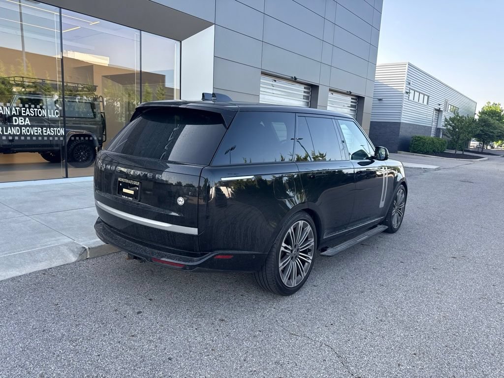 Certified 2024 Land Rover Range Rover SV AWD/4WD image 5