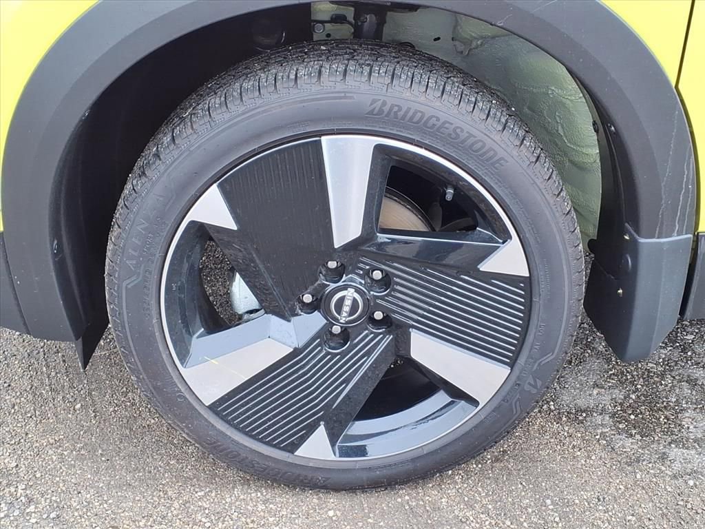 New 2026 Nissan Kicks SR w/ SR Premium Package image 9