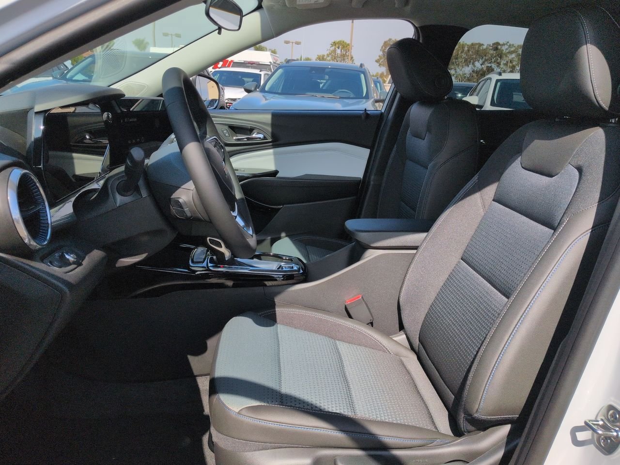 New 2026 Chevrolet Trax LT w/ Driver Confidence Package FWD image 20