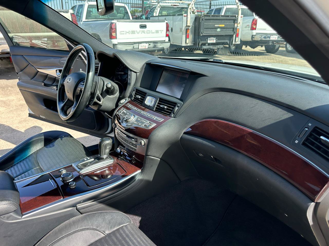Used 2015 INFINITI Q70 5.6 w/ Sport Package RWD image 58