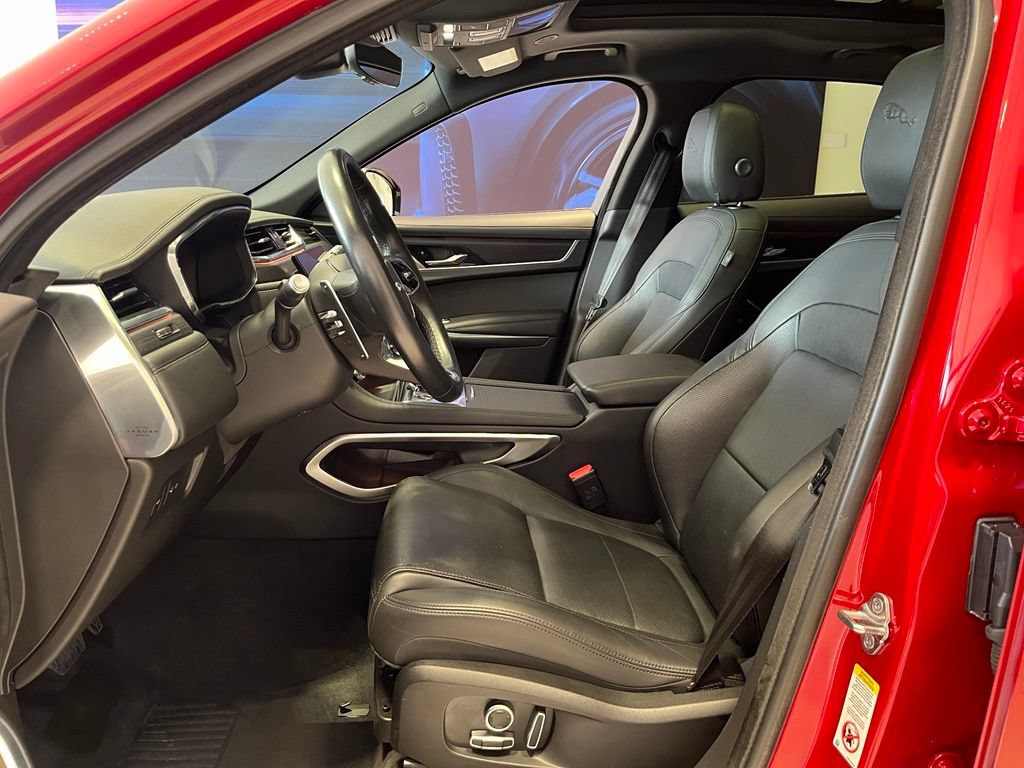 Used 2022 Jaguar F-PACE S AWD/4WD image 2