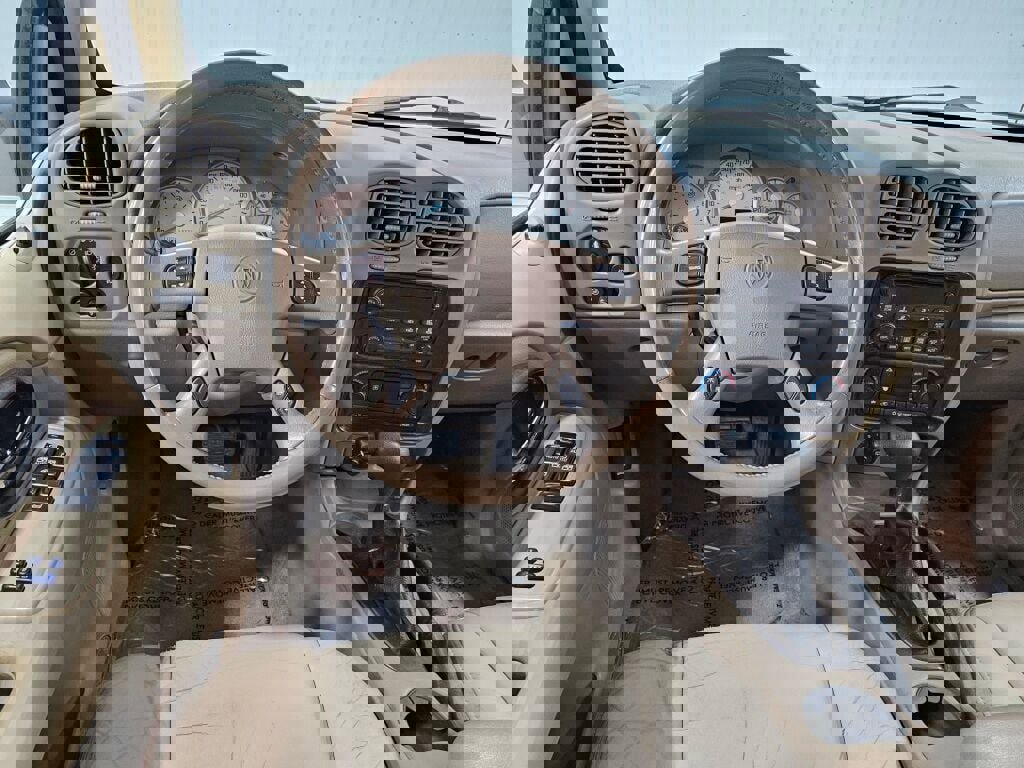 Used 2004 Buick Rainier CXL image 4