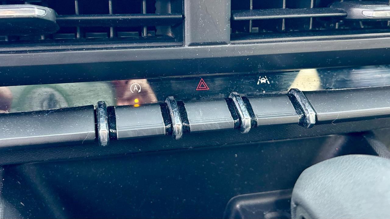 Used 2023 Chevrolet Colorado W/T image 20