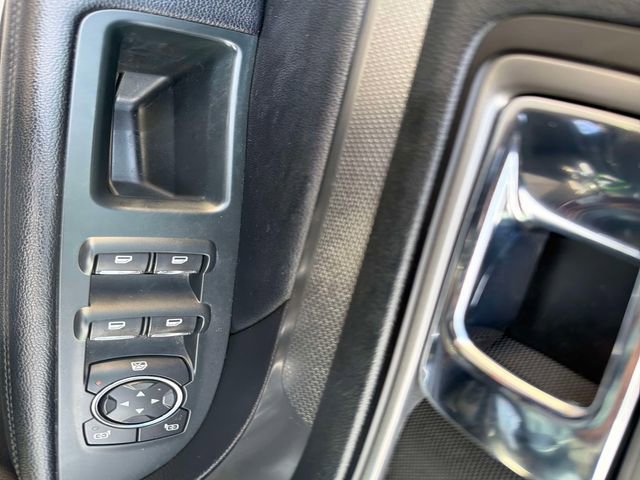 Used 2019 Ford Explorer XLT w/ Equipment Group 202A image 19