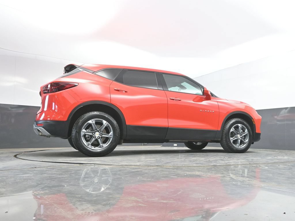 Used 2025 Chevrolet Blazer LT FWD image 38