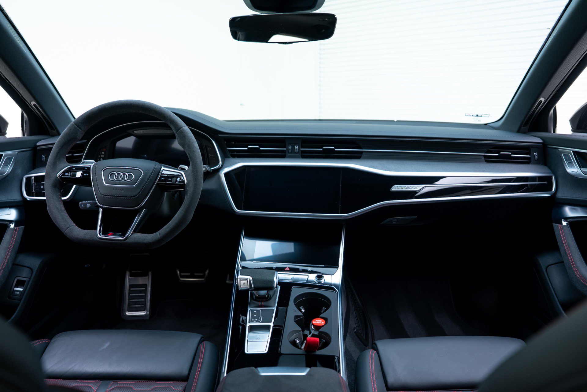 Used 2025 Audi RS 6 performance image 2
