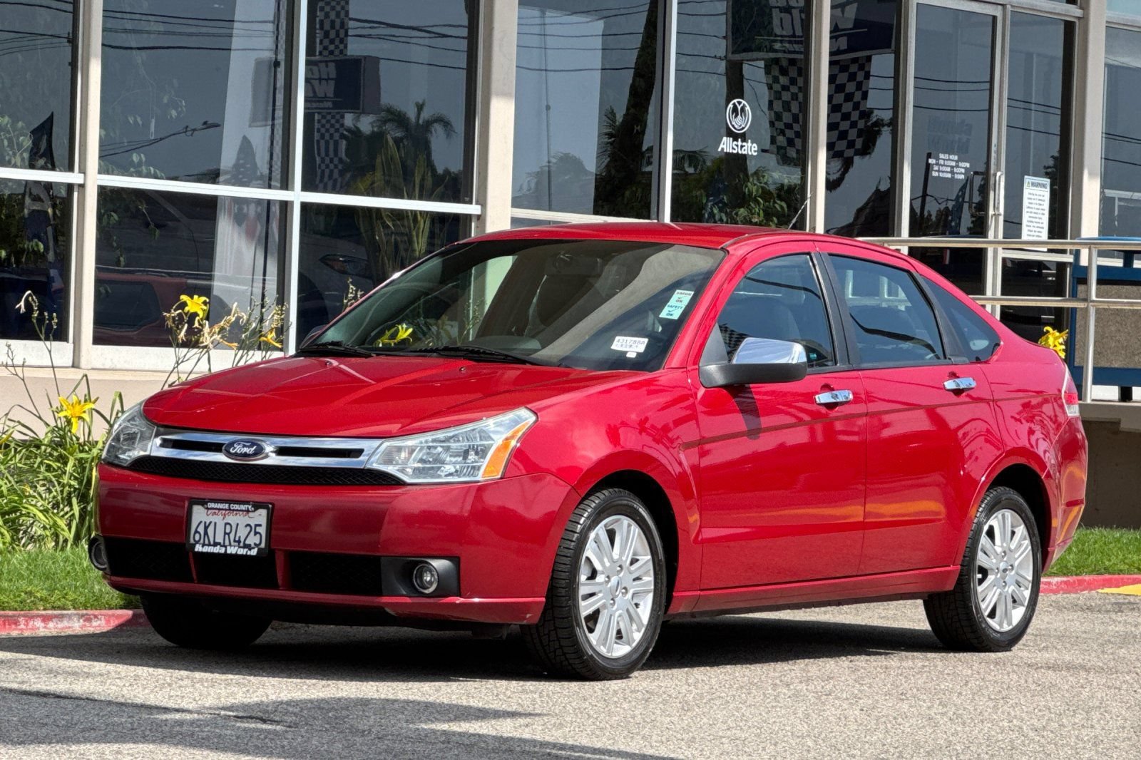 Used 2010 Ford Focus SEL FWD image 8