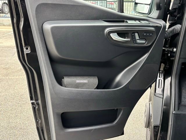 Used 2025 Mercedes-Benz Sprinter 3500 image 21