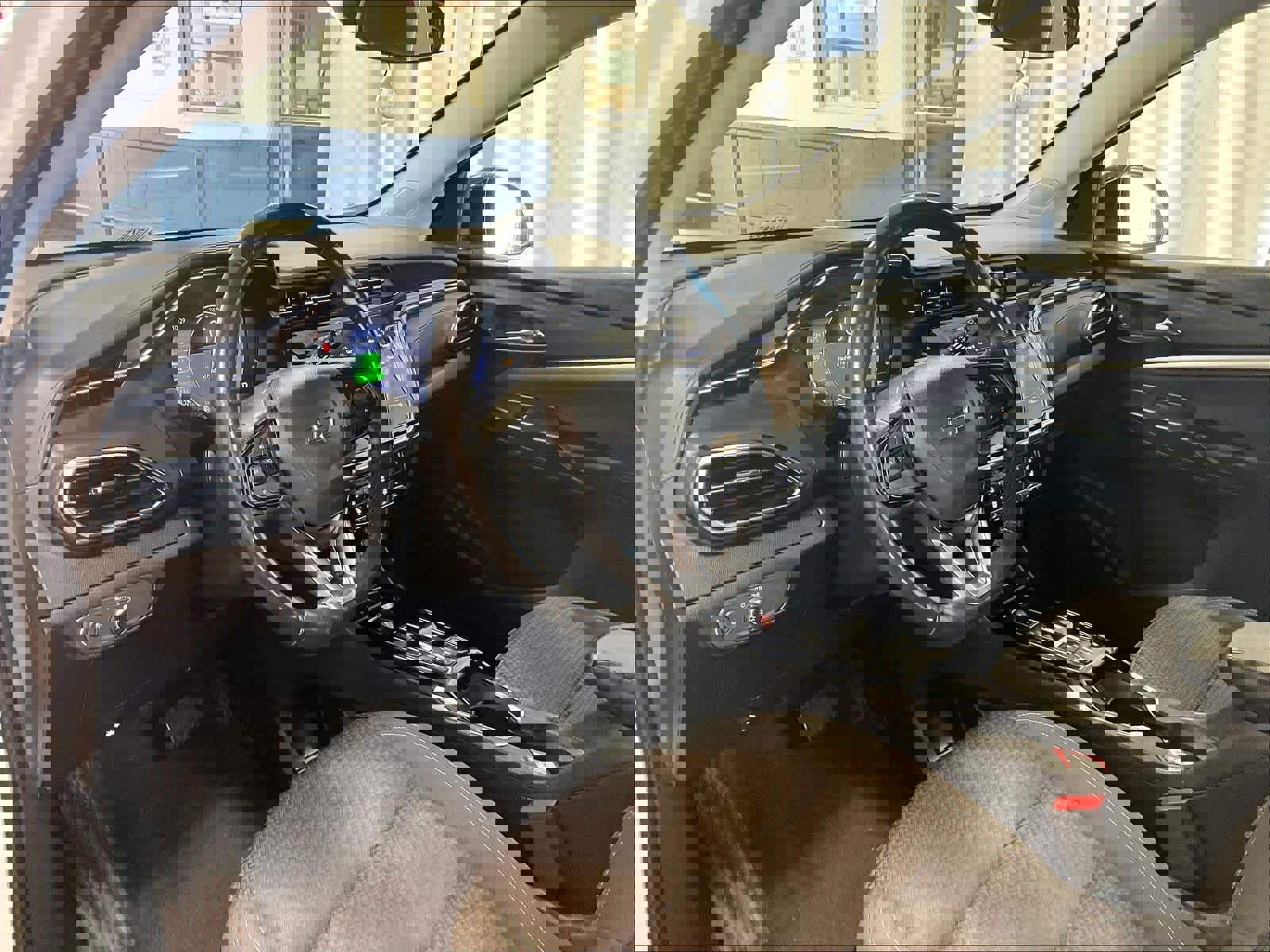 Used 2023 Chevrolet Bolt EUV LT w/ Comfort Package FWD image 8