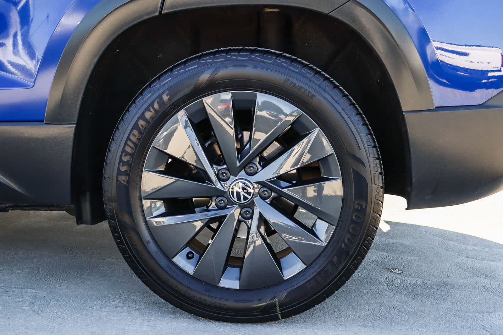 Used 2024 Volkswagen Taos S image 10