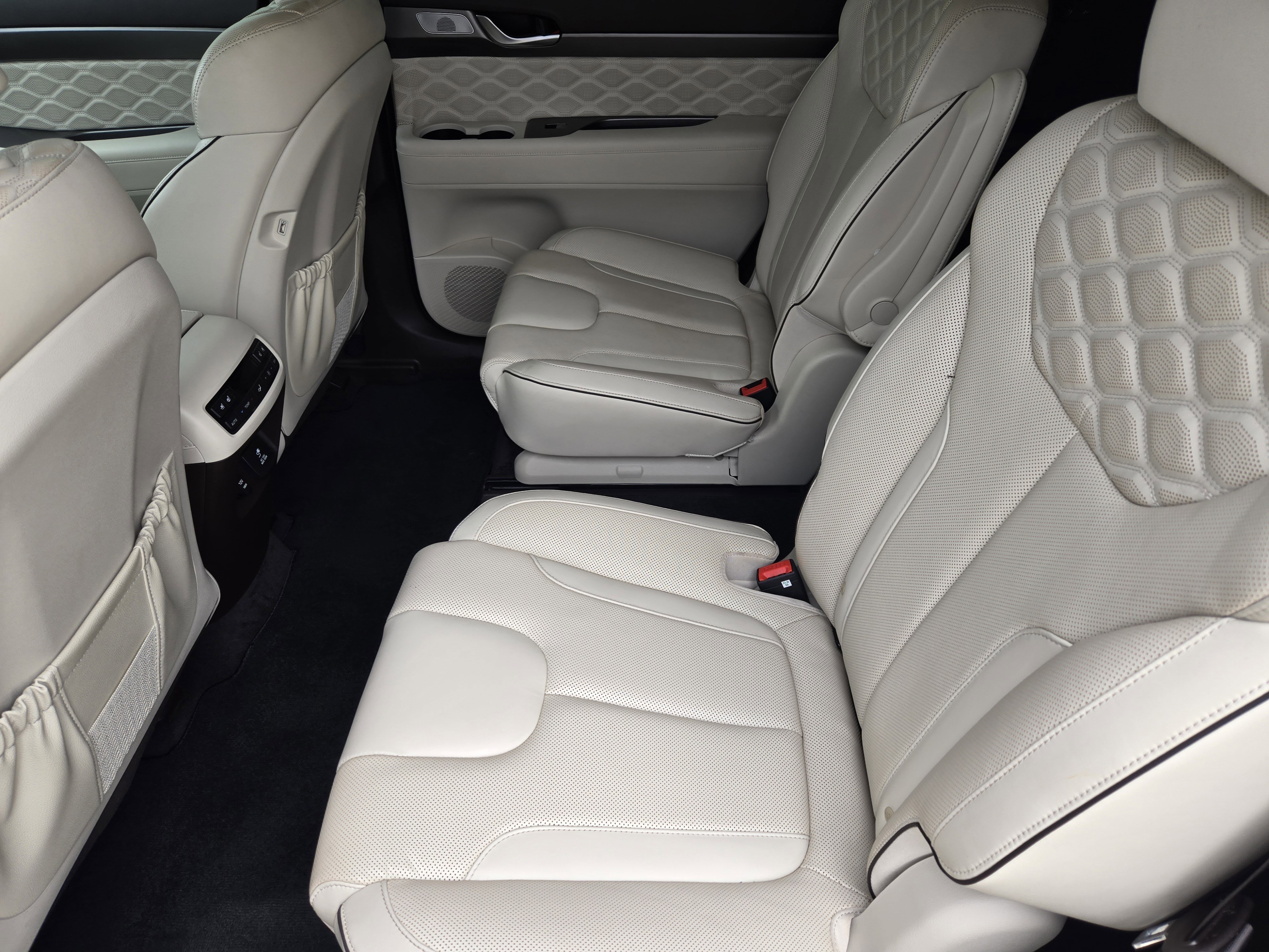 Used 2020 Hyundai Palisade Limited image 29