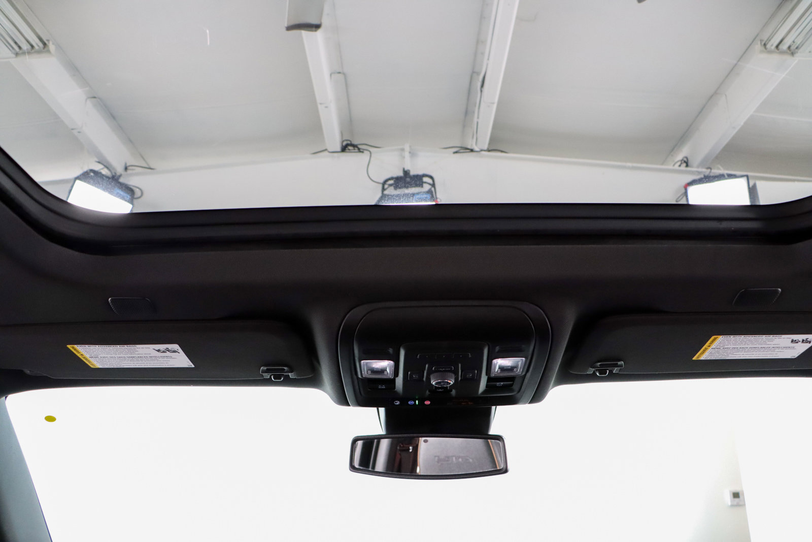 Used 2023 GMC Yukon XL AT4 image 22