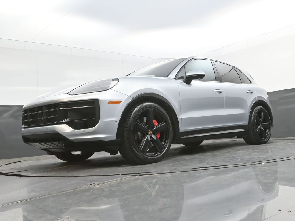 Certified 2025 Porsche Cayenne GTS image 35