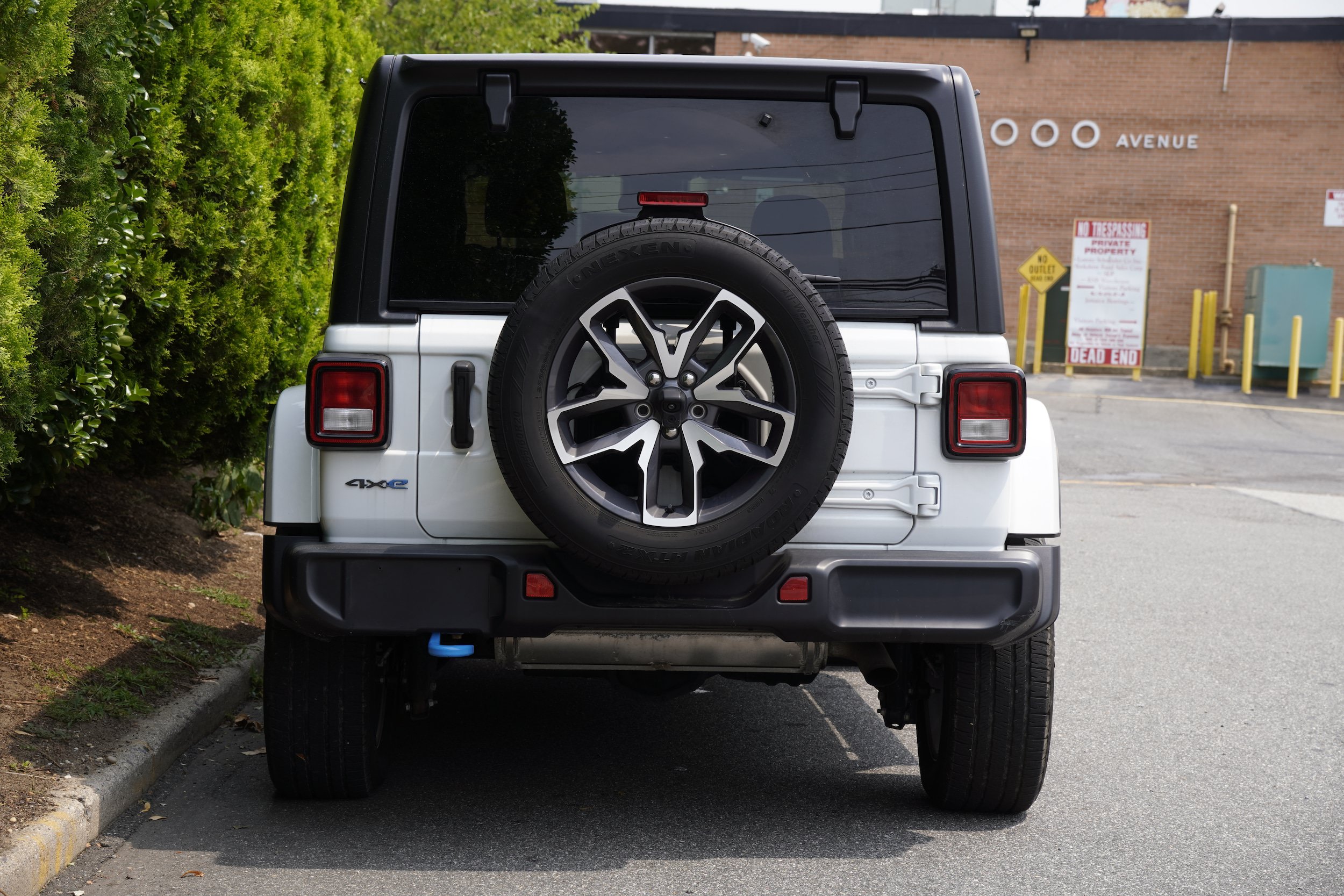 Used 2024 Jeep Wrangler Unlimited w/ LED Headlamp & Fog Lamp Group AWD/4WD image 6
