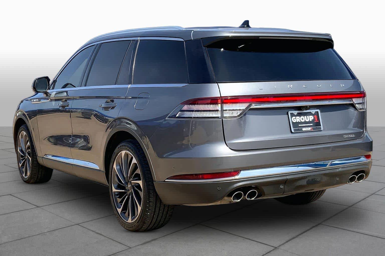 Used 2022 Lincoln Aviator Reserve w/ Equipment Group 201A AWD/4WD image 12
