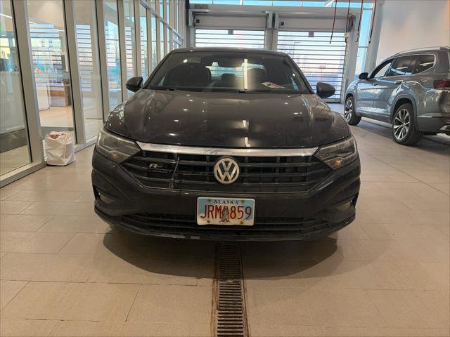 Used 2019 Volkswagen Jetta R-Line w/ R-Line Cold Weather Package image 2