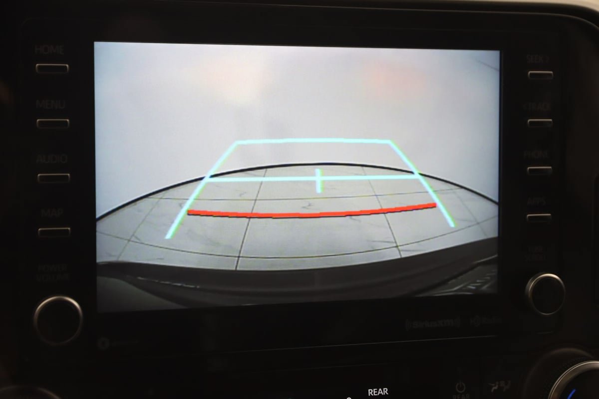 Used 2022 Toyota Highlander XLE FWD image 9