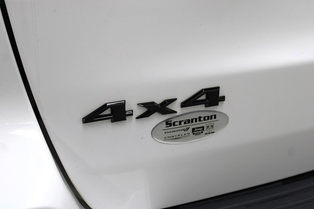 Used 2018 Jeep Grand Cherokee Laredo AWD/4WD image 41