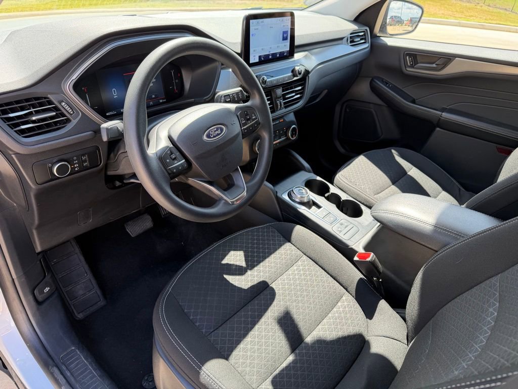 Used 2025 Ford Escape Active AWD/4WD image 11