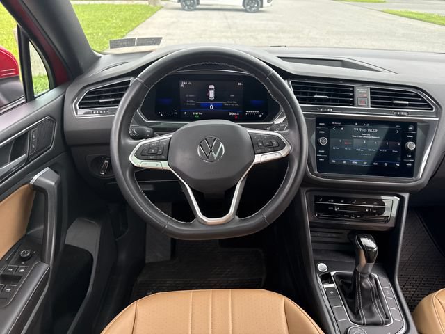 Used 2022 Volkswagen Tiguan SE AWD/4WD image 19
