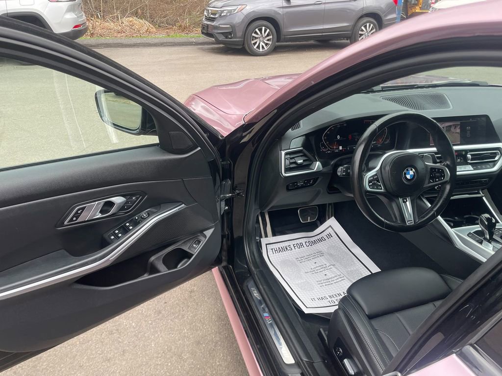 Used 2022 BMW 330i xDrive Sedan w/ M Sport Package image 10