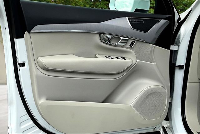 Used 2023 Volvo XC90 B5 Core w/ Climate Package AWD/4WD image 20
