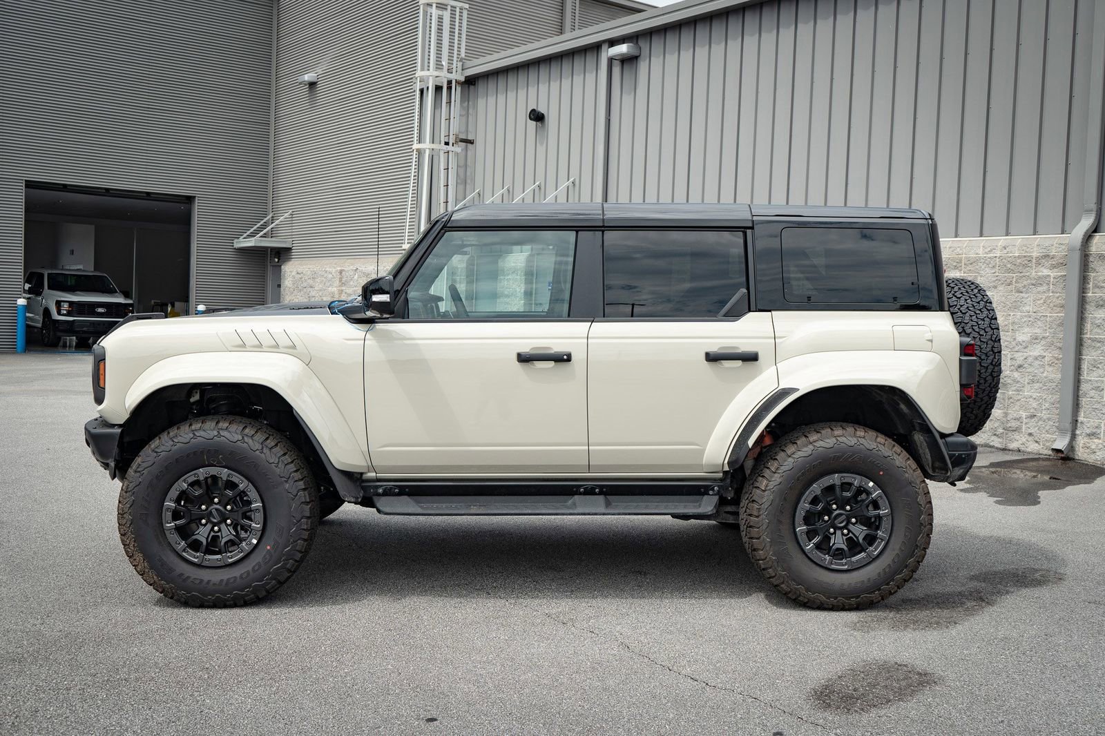 Used 2025 Ford Bronco Raptor image 15