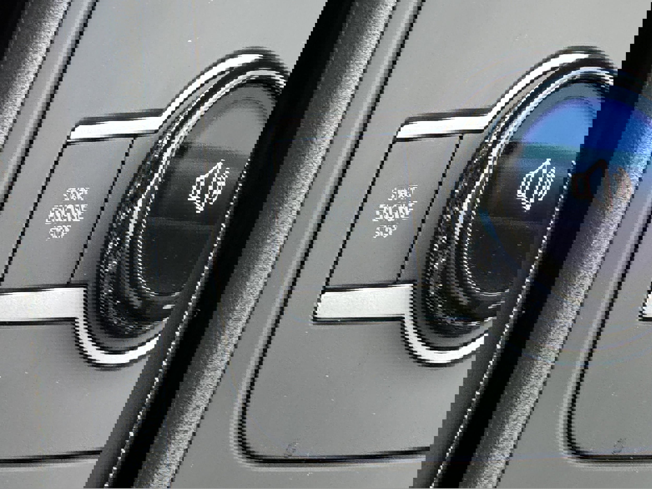 New 2026 Volkswagen Tiguan SE image 21