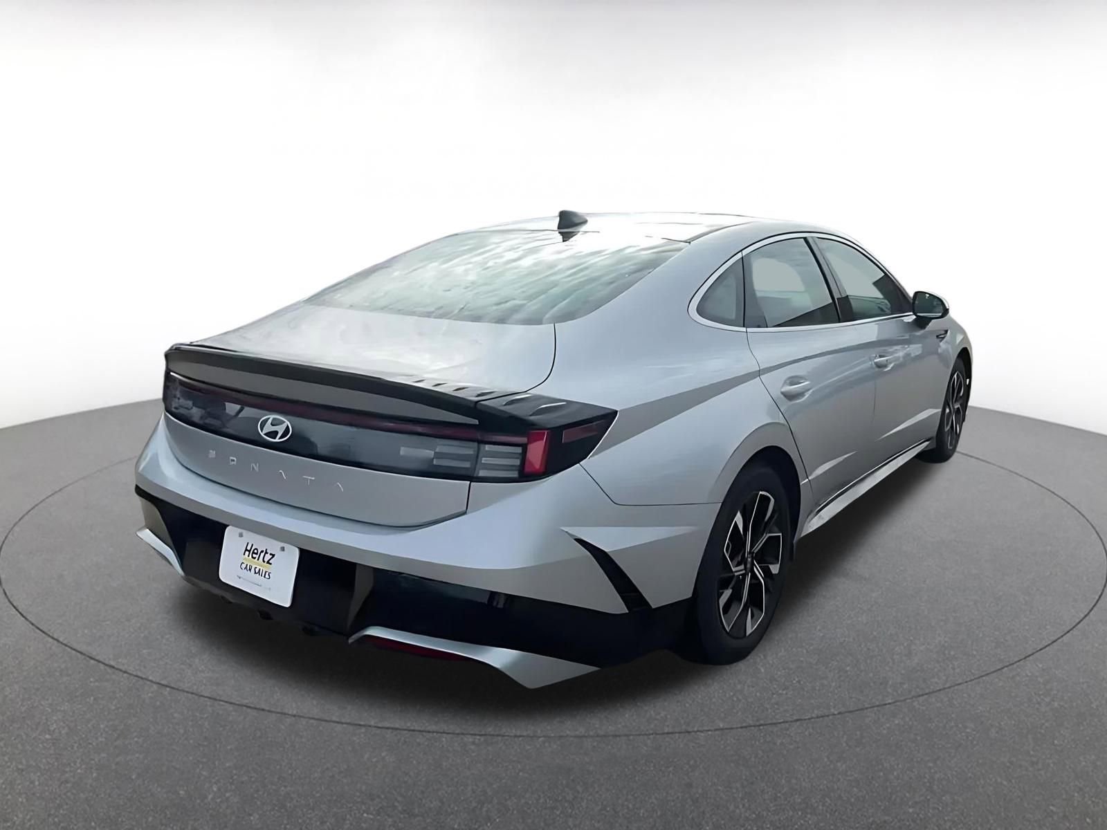 Used 2025 Hyundai Sonata SEL FWD image 14