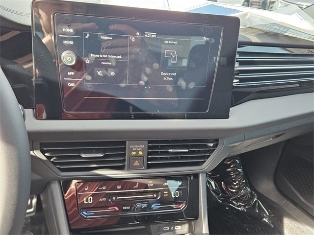 Used 2025 Volkswagen Jetta Sport image 18