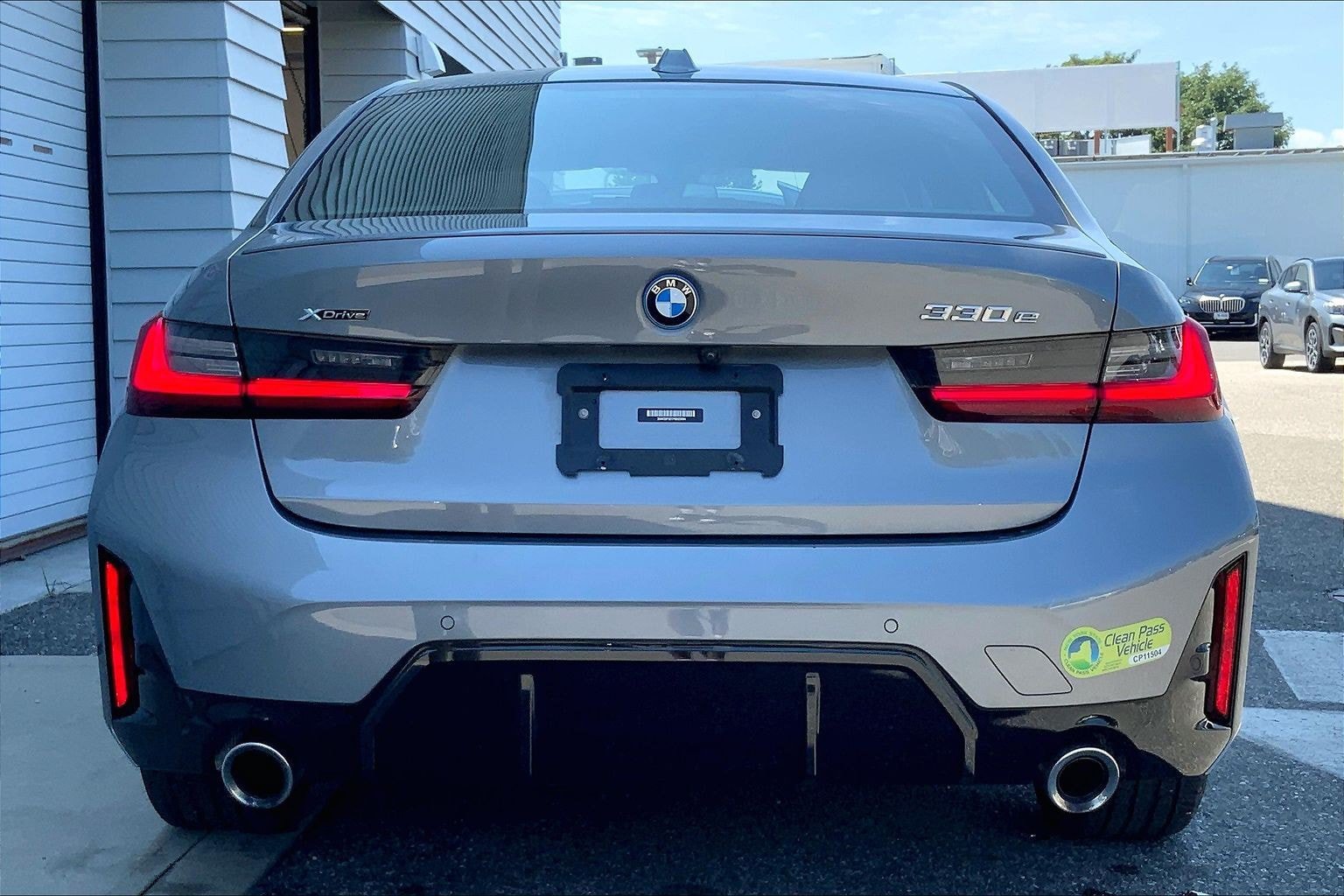 Used 2023 BMW 330e xDrive w/ M Sport Package AWD/4WD image 6