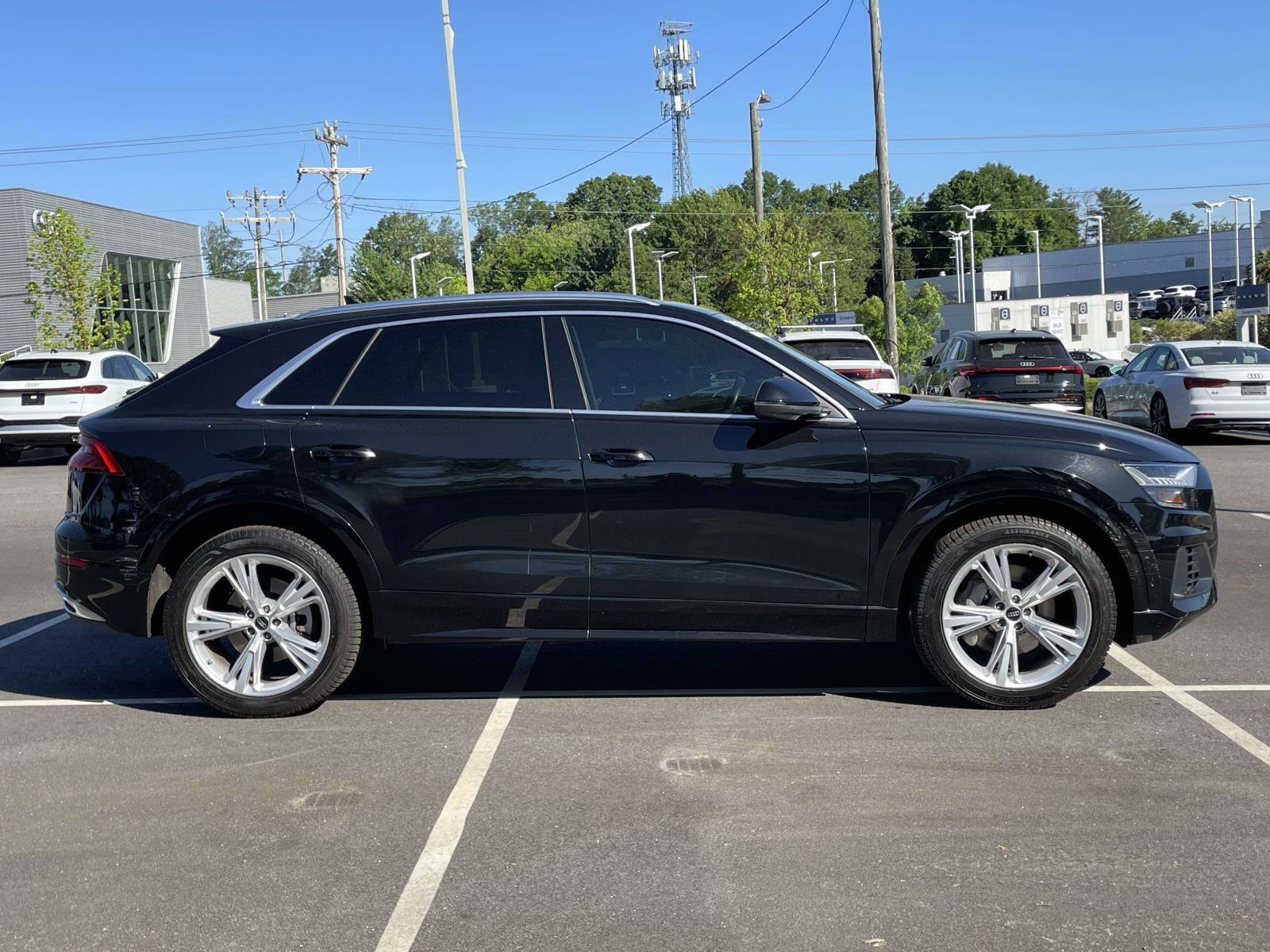Certified 2023 Audi Q8 Premium Plus w/ Premium Plus Package AWD/4WD image 8