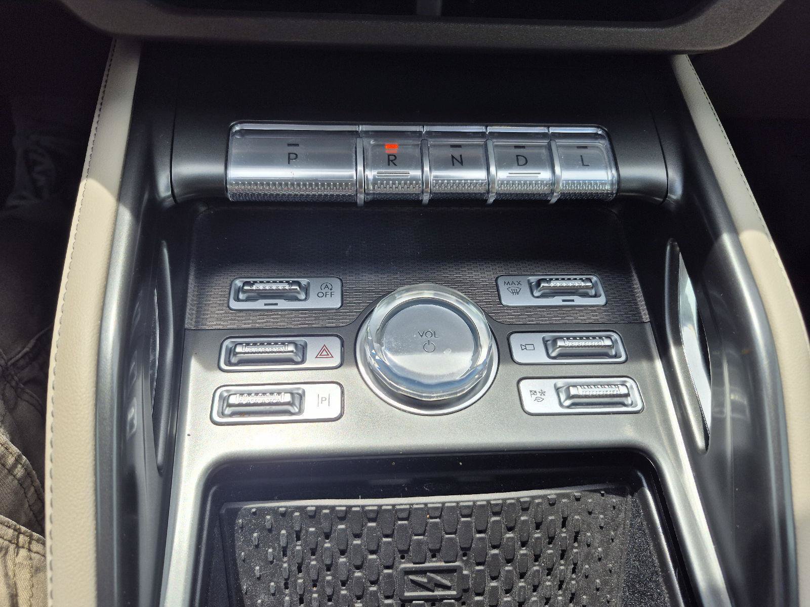 Used 2024 Lincoln Nautilus Premier AWD/4WD image 6