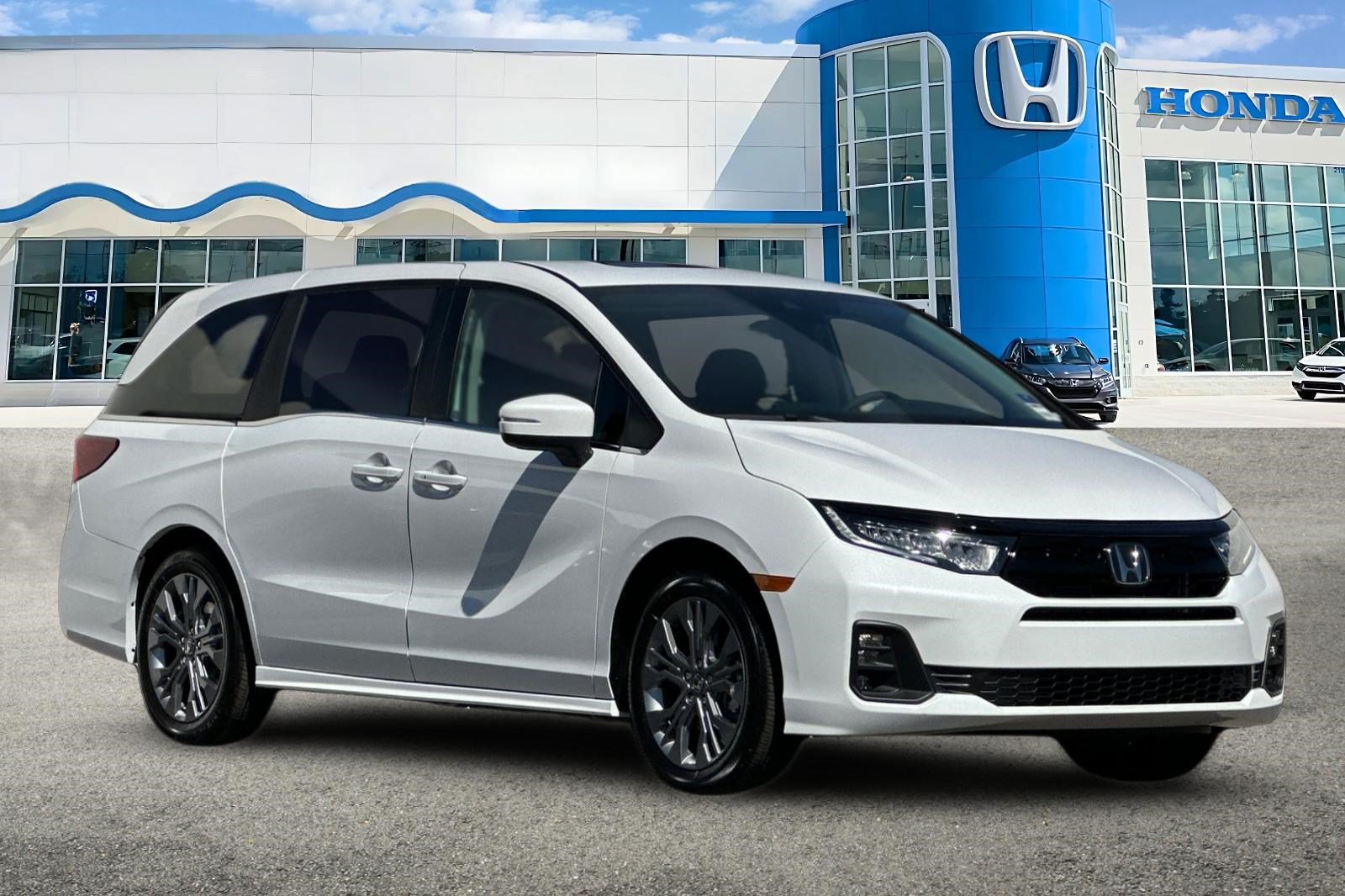 New 2026 Honda Odyssey Touring image 6