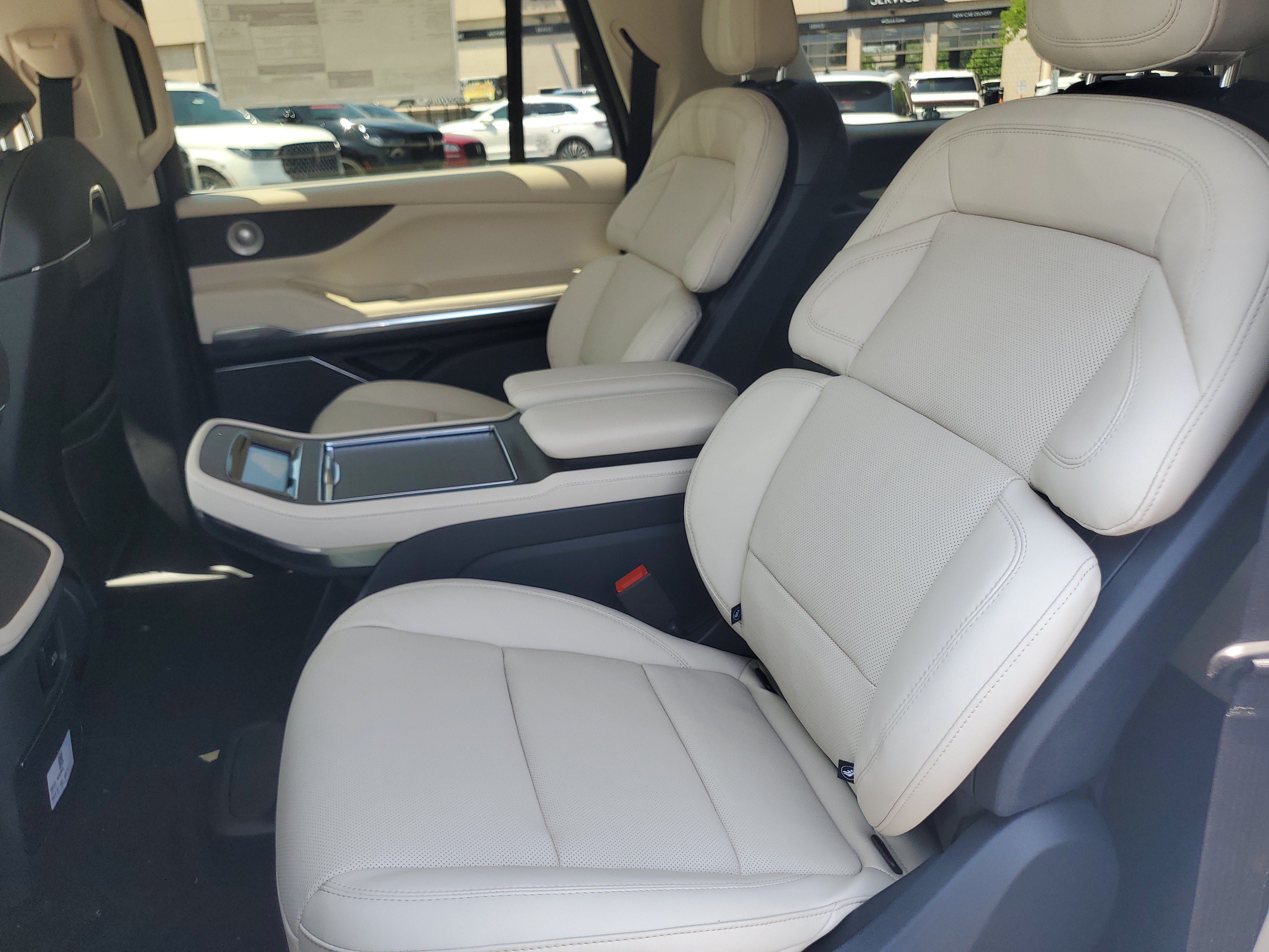 New 2027 Lincoln Navigator L Reserve AWD/4WD image 29