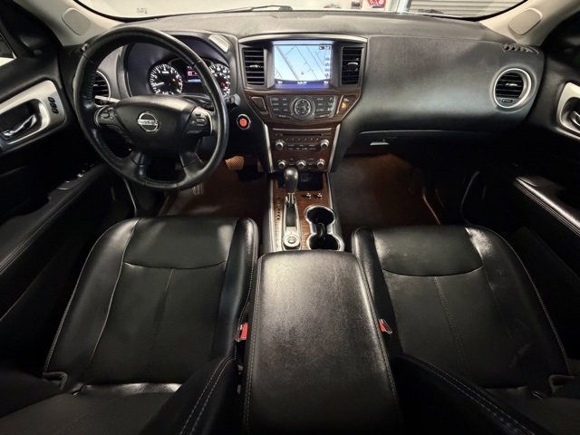 Used 2020 Nissan Pathfinder Platinum image 17