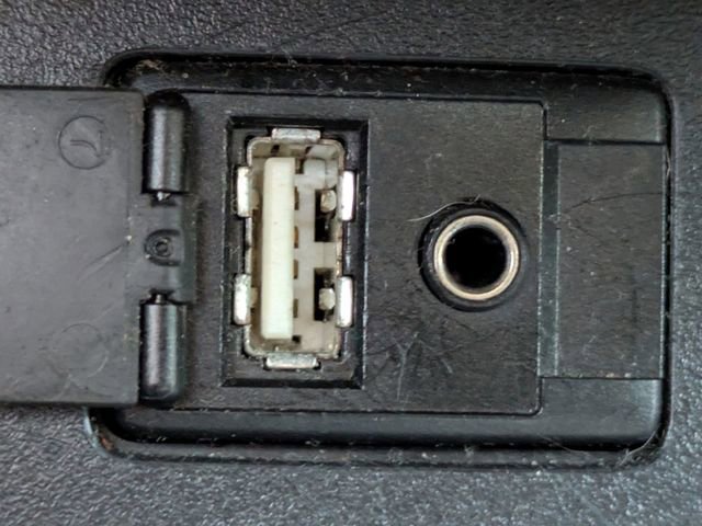 Used 2016 Toyota Highlander Limited w/ Driver Technology Package image 26