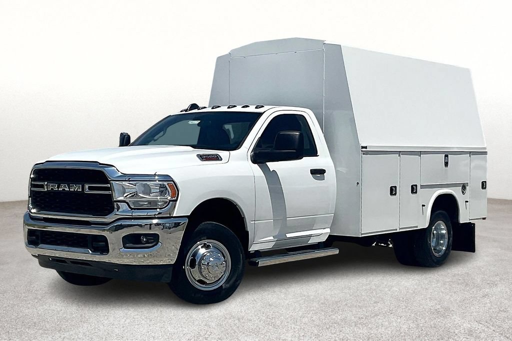 Used 2024 RAM 3500 Tradesman w/ Chrome Appearance Group AWD/4WD image 2