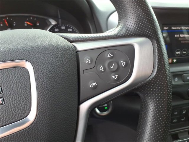 Used 2023 GMC Terrain SLE w/ Driver Convenience Package image 15