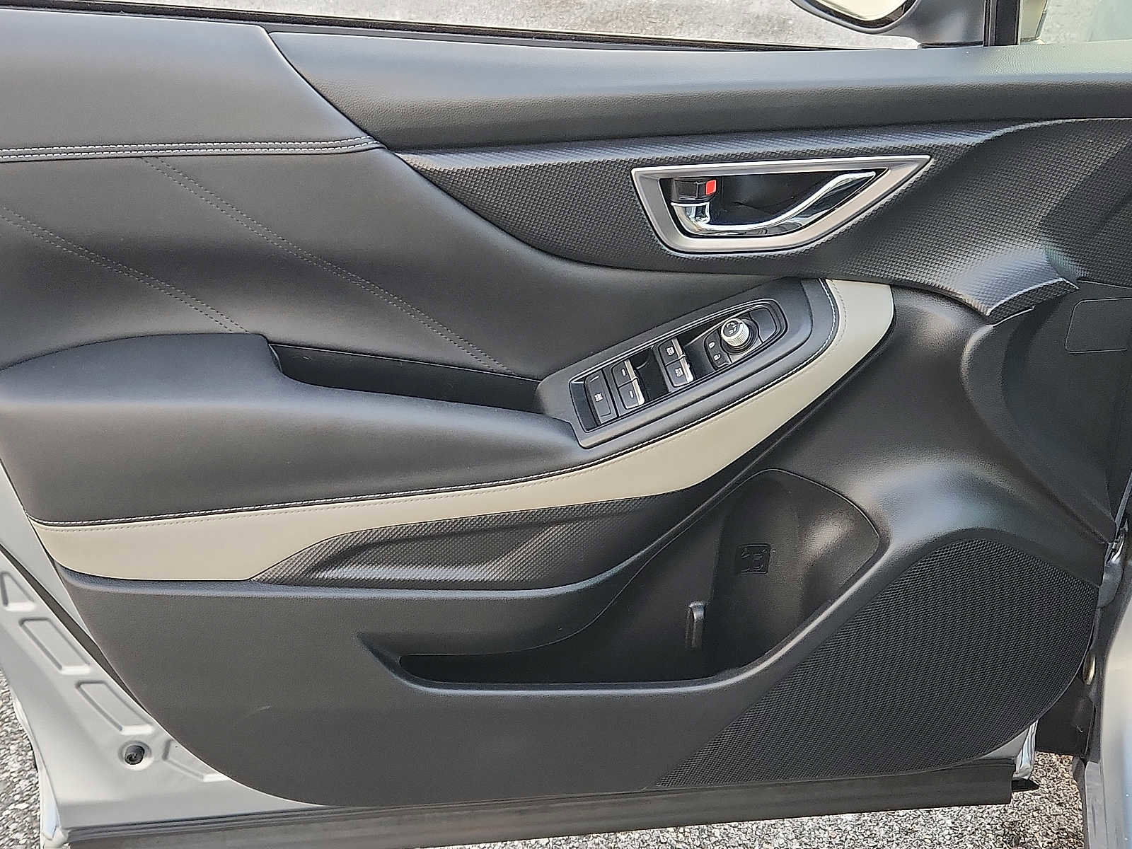 Used 2023 Subaru Forester Limited image 12