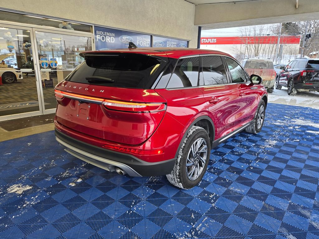 Used 2025 Lincoln Corsair AWD image 7