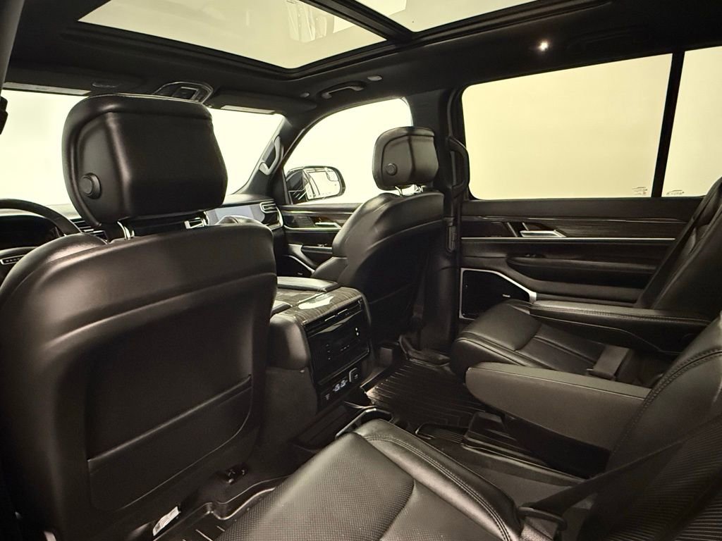 Used 2022 Jeep Wagoneer Series III w/ Premium Group I image 22