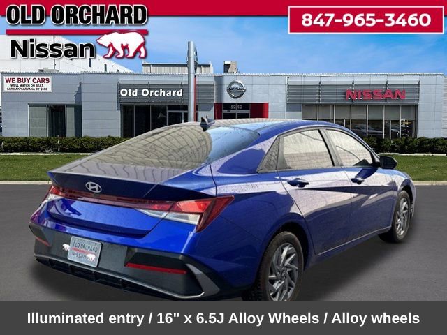 Used 2024 Hyundai Elantra SEL FWD image 5