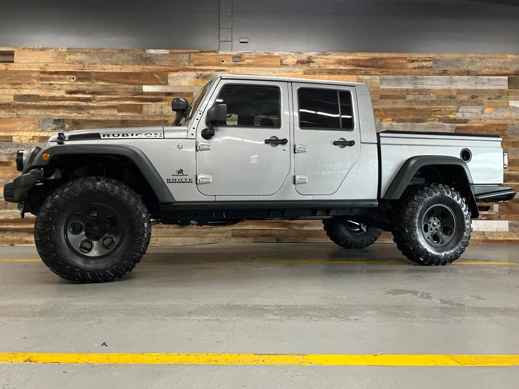 Used 2014 Jeep Wrangler Unlimited Rubicon w/ Connectivity Group AWD/4WD image 46