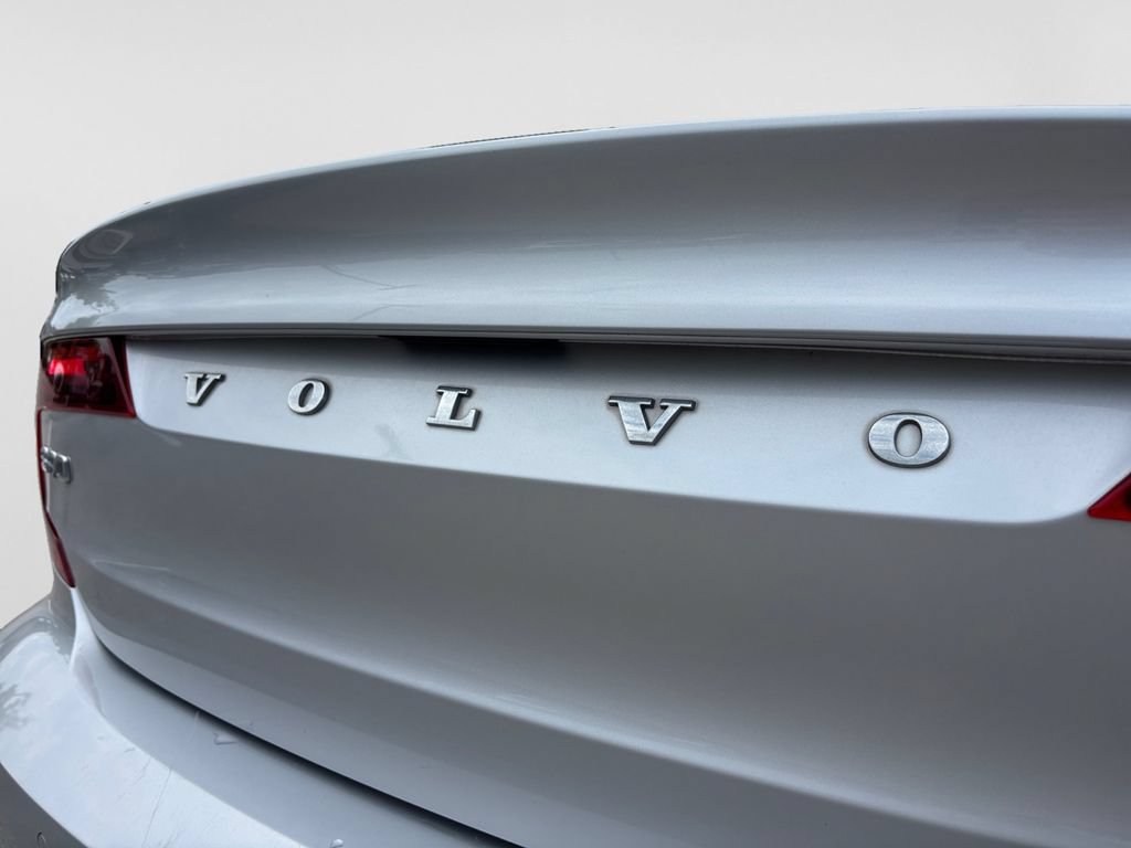 Used 2018 Volvo S90 T5 Momentum w/ Convenience Package FWD image 54