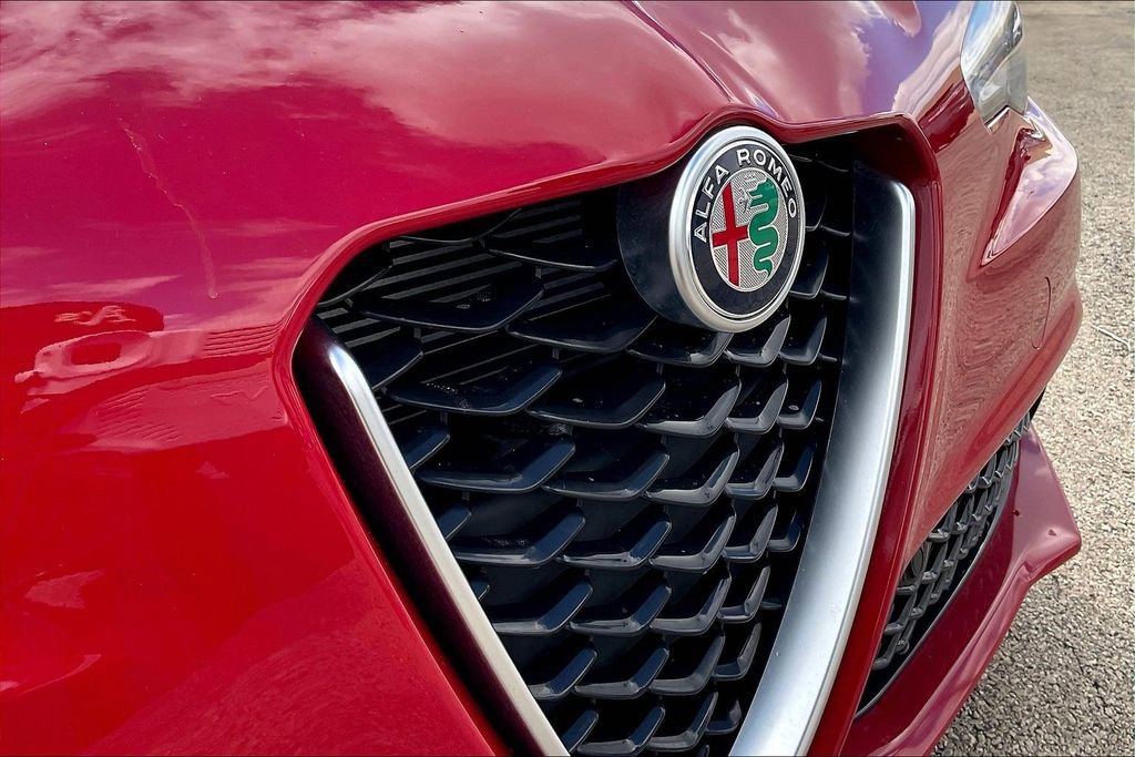 Used 2024 Alfa Romeo Giulia Ti image 33