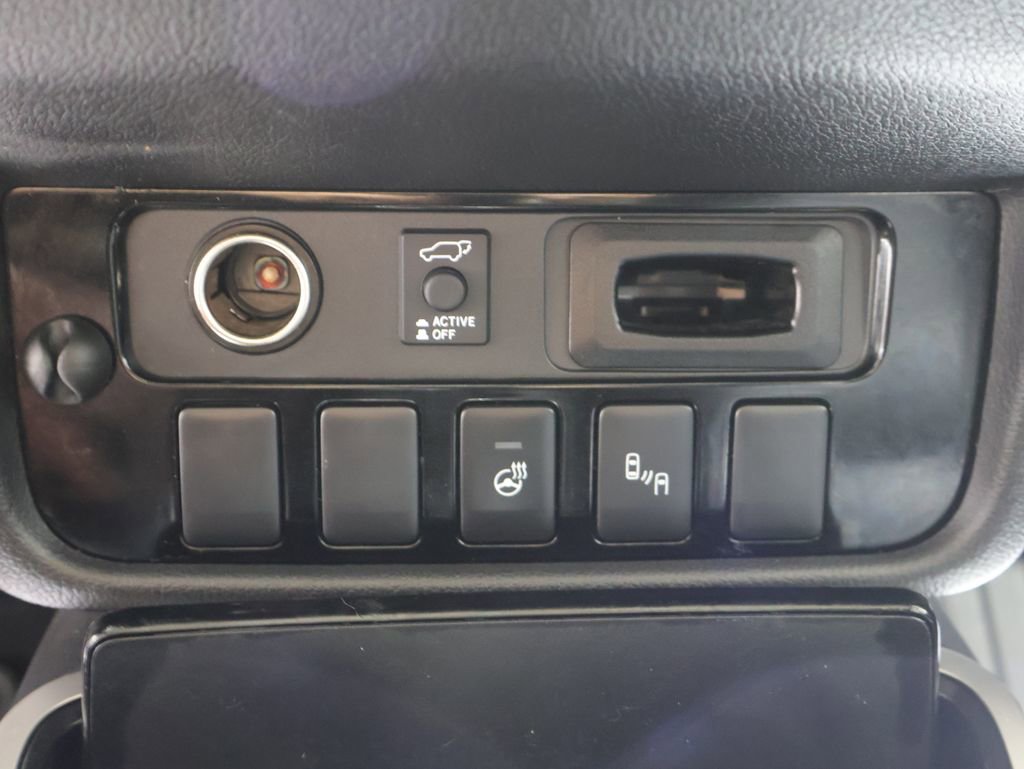 Used 2018 Mitsubishi Outlander GT AWD/4WD image 34