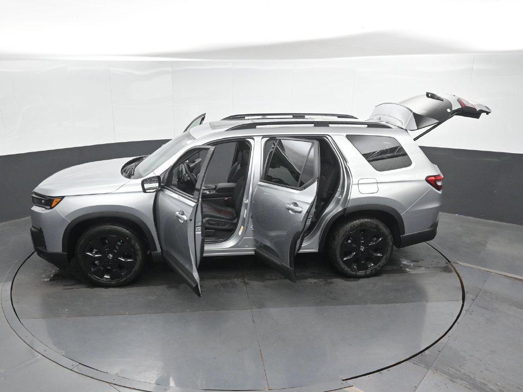 New 2026 Honda Pilot Black Edition image 45
